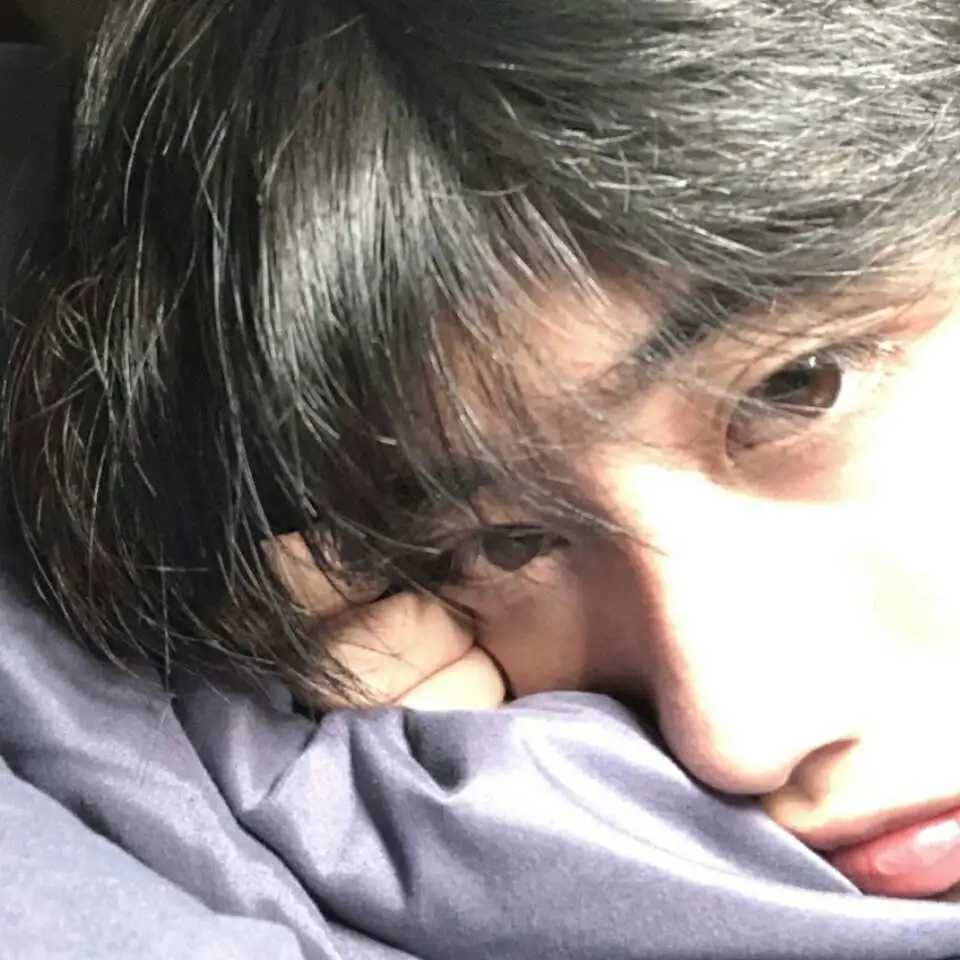 小哥哥头像：记录今日天空