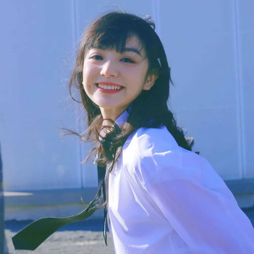 田曦薇头像